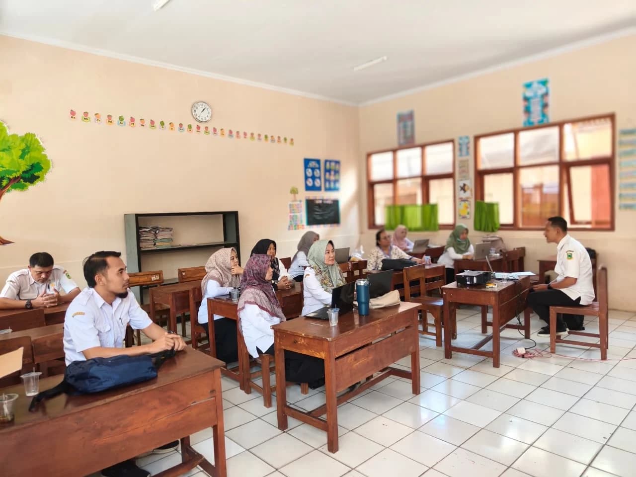 Pelatihan Website Pengurus KKG Gugus 3